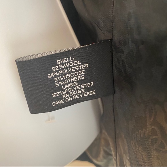 Beautiful wool blend Giesswein zip up sweater - Picture 5 of 5